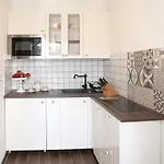 Anita *