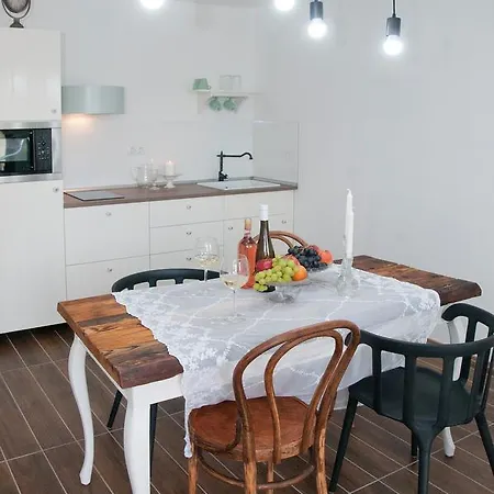 Apartment Anita Gyenesdias