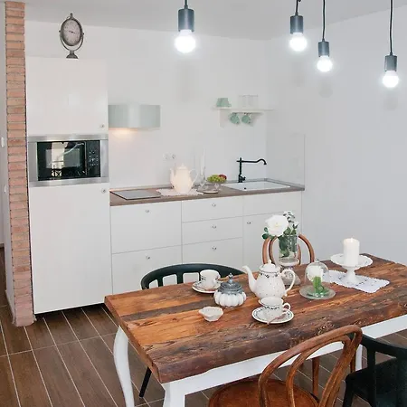 Anita Apartment